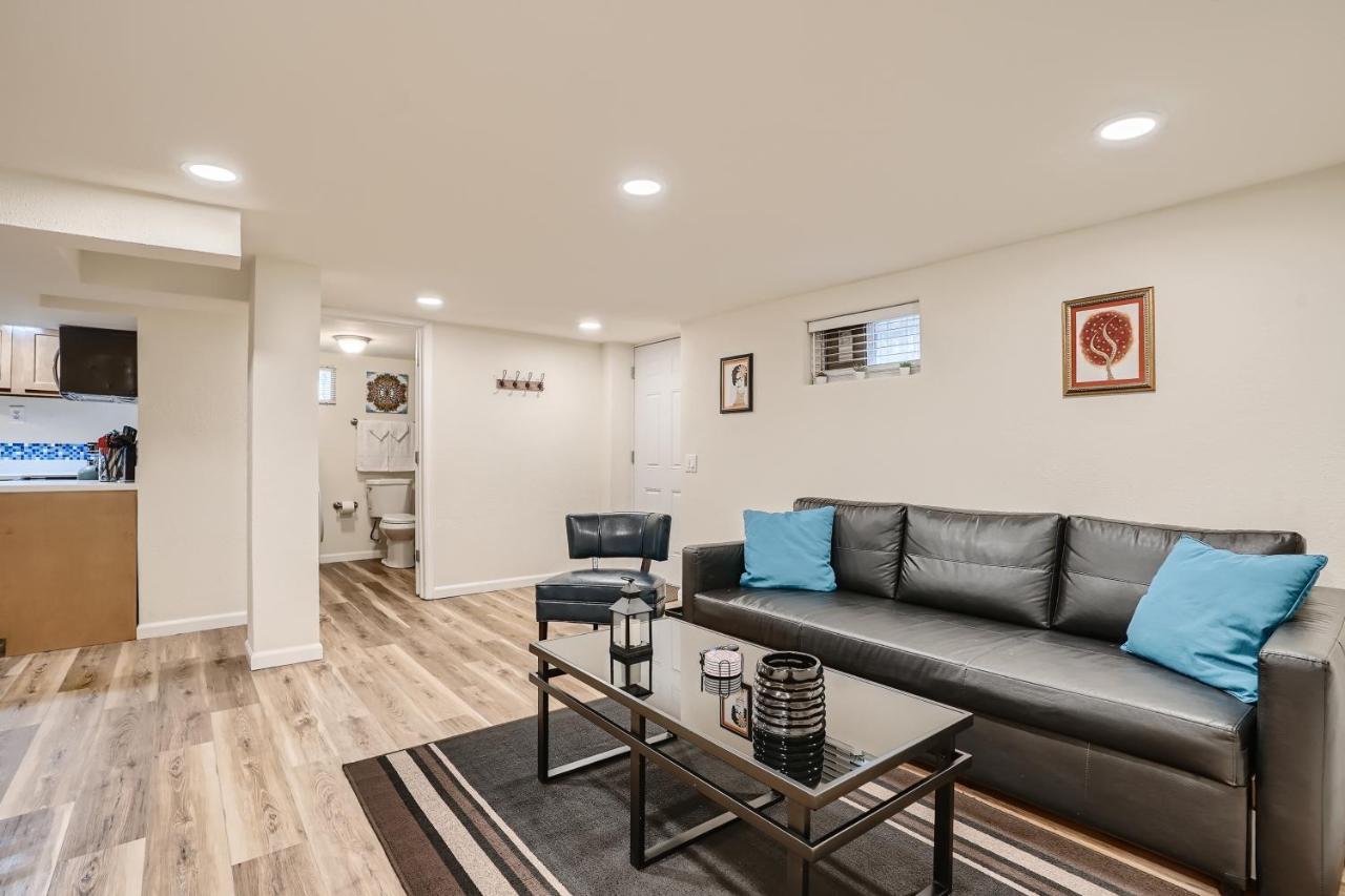 Sloans Lake Getaway - Basement Apartment Near Broncos And Downtown Denver Lakewood Bagian luar foto